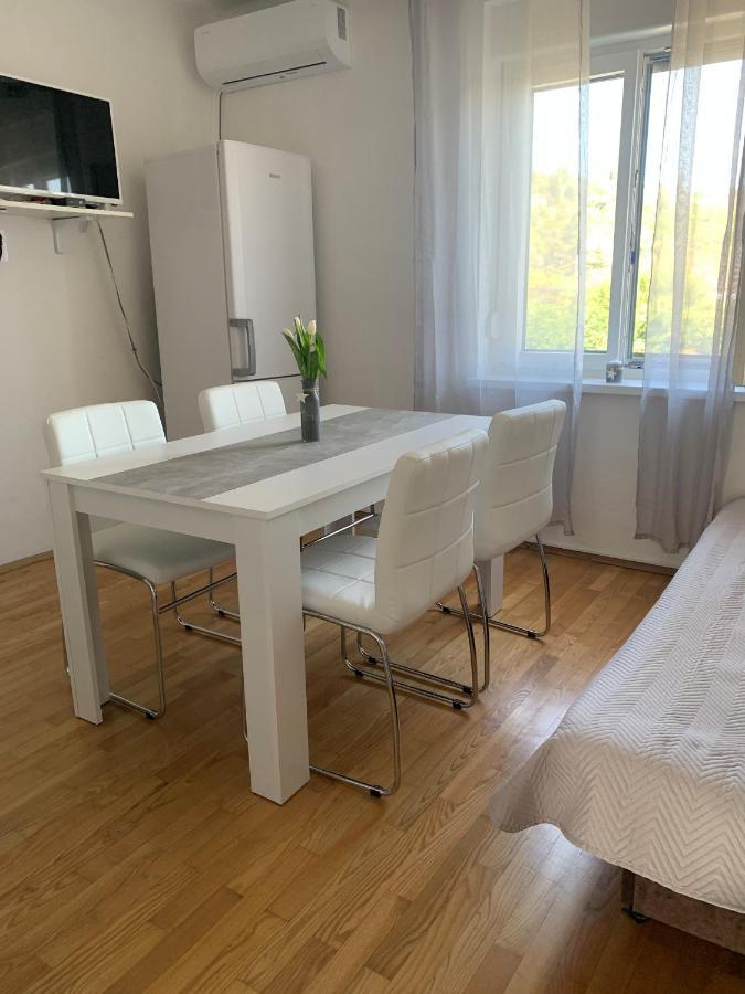 Apartmaji Amitis Порторож Екстер'єр фото